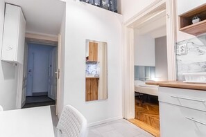 1 Schlafzimmer, Schreibtisch, Bügeleisen/Bügelbrett, WLAN