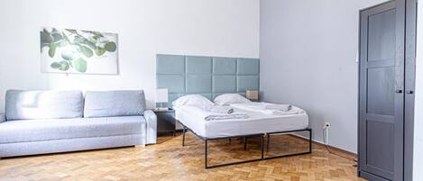 1 bedroom, iron/ironing board, WiFi, bed sheets