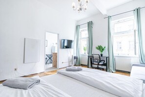 1 bedroom, WiFi, bed sheets