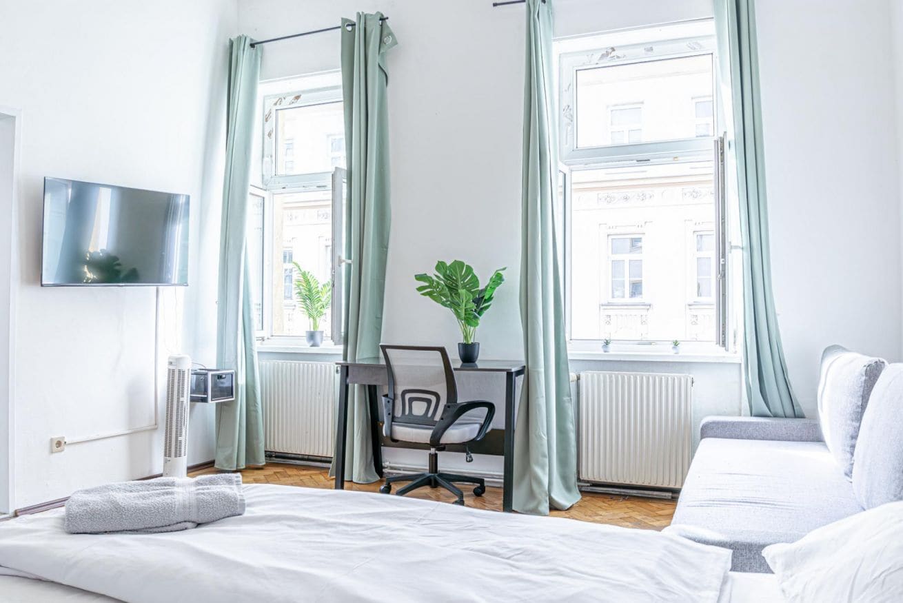 1 bedroom, desk, iron/ironing board, WiFi