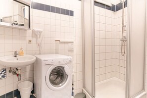 Hårtørrer, håndklæder, Sæbe, Shampoo