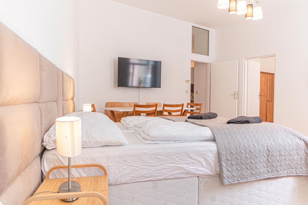 3 slaapkamers, een strijkplank/strijkijzer, wifi, beddengoed