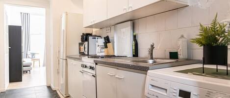 Fridge, microwave, oven, stovetop