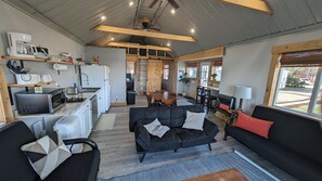 Smart TV - Tiny House #1 - Lakefront, Spacious, & Modern "Tiny Home" with 2 bdrms & 1 bath (Ashville)