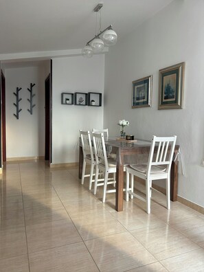 Dining - Holiday apartment with air conditioning (Pula)