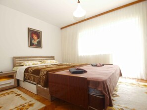 2 bedrooms