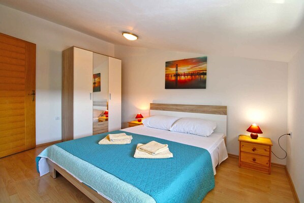 3 bedrooms, WiFi