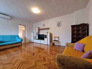 TV - Holiday apartment with air conditioning (Valbandon)