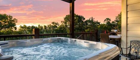 Tina de hidromasaje al aire libre