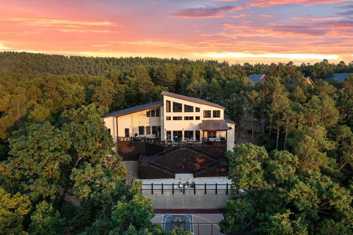 Bella Vista, Pickleball/Bball, GameArea, EV Charger, HotTub, Pets