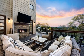 Property grounds - Pickleball, Game Area, EV, Multi-Family Friendly, Pets, Bella Vista (Broken Bow)