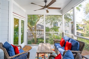 Interior - NEW LISTING! 501 MOORINGS, Fully renovated, Marina View, Pool. Perfect for Family, Boaters, Golfers (Isle Of Palms)