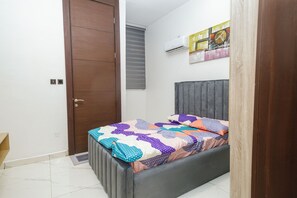 4 Schlafzimmer, Bügeleisen/Bügelbrett, WLAN, Bettwäsche