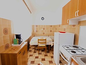 Fridge, oven, stovetop, coffee/tea maker - Holiday apartment mit Terrasse und Meerblick (Rabac)