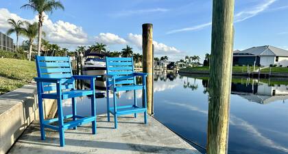 Punta Gorda Canal Waterfront I Pool, Kayaks, Bikes, Boat Dock