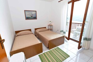 1 bedroom, iron/ironing board, travel crib, WiFi