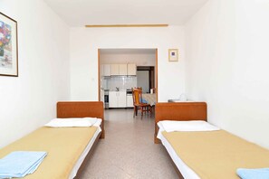 1 室のベッドルーム、WiFi