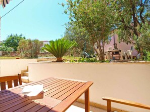 Outdoor dining - Holiday apartment mit Terrasse (Štinjan)