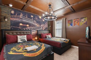 7 bedrooms, iron/ironing board, WiFi, bed sheets