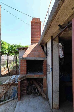Property grounds - Holiday apartment mit Terrasse (Pula)
