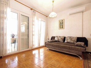 TV - Holiday apartment with air conditioning (Premantura)