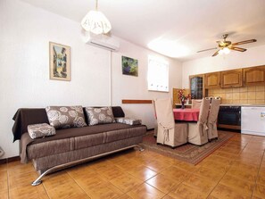 TV - Holiday apartment with air conditioning (Premantura)