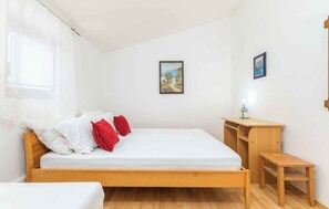 1 bedroom, iron/ironing board