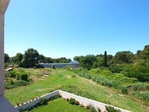 Property grounds - Holiday apartment with balcony (Valbandon)