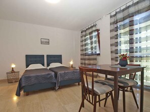 1 bedroom