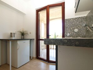 Interior - Holiday apartment with balcony (Valbandon)