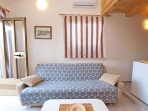 TV - Holiday apartment with air conditioning (Štinjan)