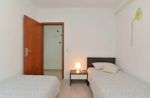 2 bedrooms