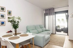 TV - Casa Blanca Tenerife - Terra Apartment (Playa San Juan)