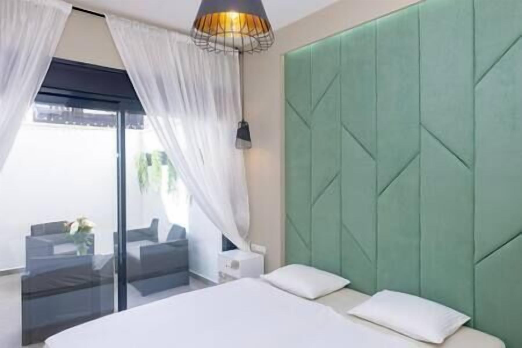 2 slaapkamers, een strijkplank/strijkijzer, reisbedje, wifi