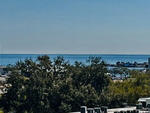 Vista para praia/oceano
