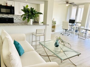 Smart-TV, Bücher, Computerbildschirme