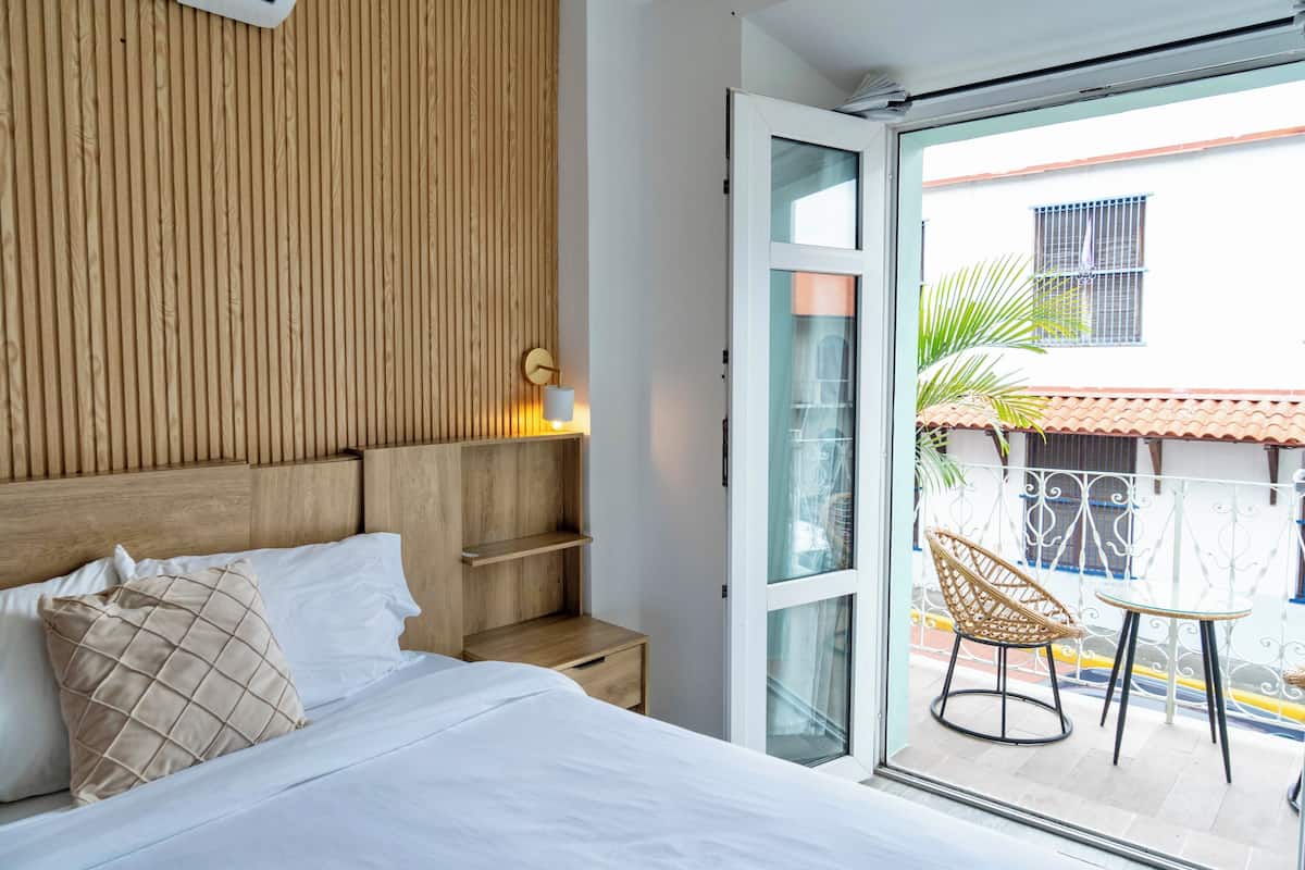 DOBLE ESTANDAR CON BALCON | Sábanas de algodón egipcio y ropa de cama de alta calidad