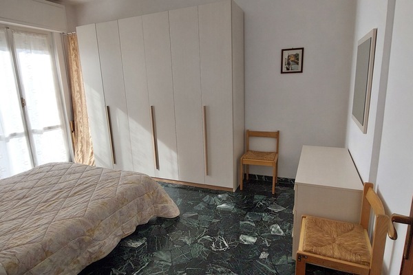 2 bedrooms, iron/ironing board