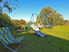 Children’s area - Holiday apartment with air conditioning (Valbandon)