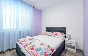 3 chambres, lit parapluie, Wi-Fi gratuit, draps fournis