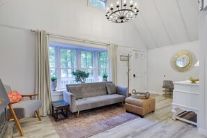 Smart TV, fireplace, offices