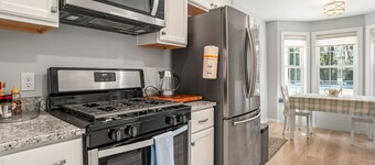 3-bedroom, pet okay, central air, 1G WiFi, fenced backyard, W/D