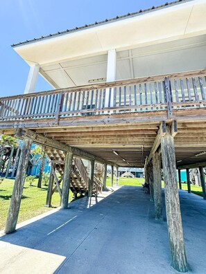 Property grounds - Broussard's Duplex A: Coastal Realty Group (Grand Isle)
