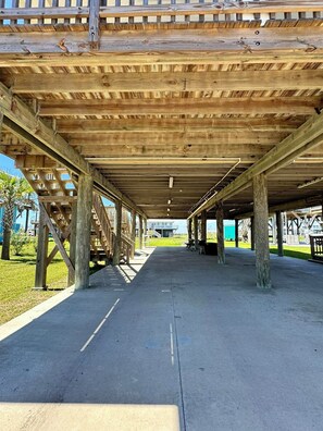 Property grounds - Broussard's Duplex A: Coastal Realty Group (Grand Isle)