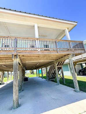 Property grounds - Broussard's Duplex B: Cozy 2BR getaway across from the beach in Grand Isle, LA. (Grand Isle)