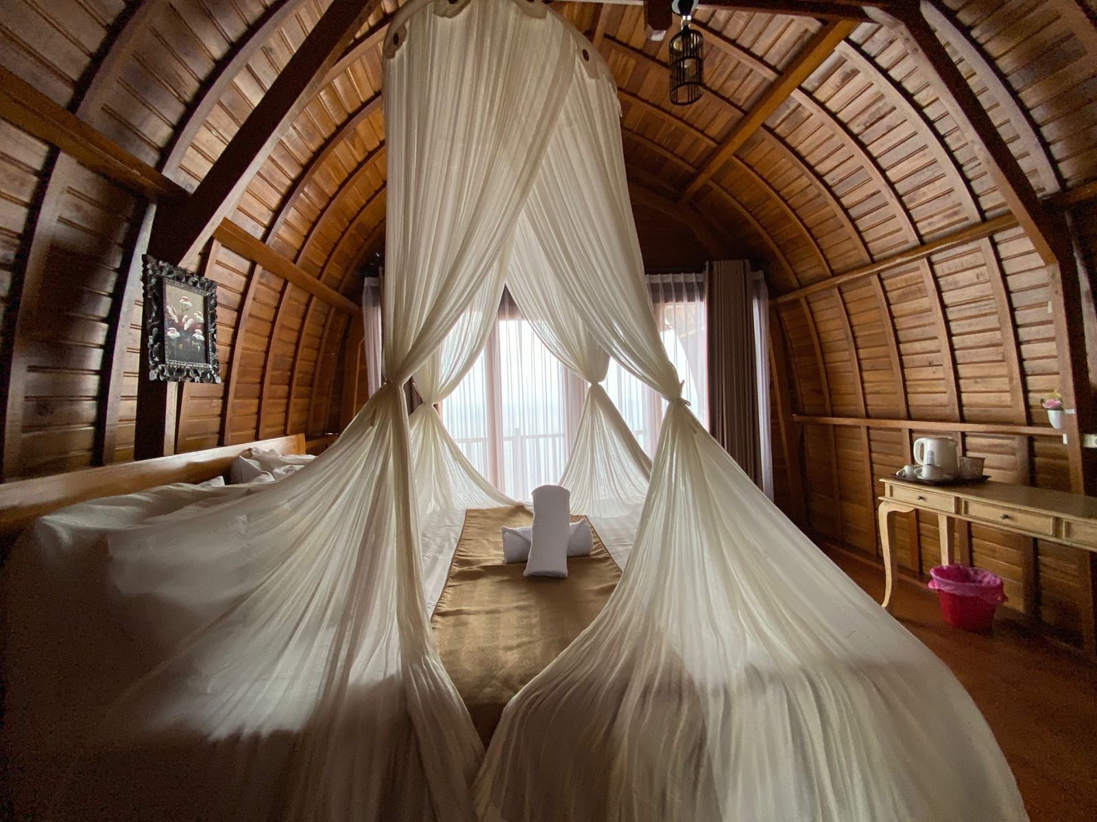 隔音、免费 WiFi、床单