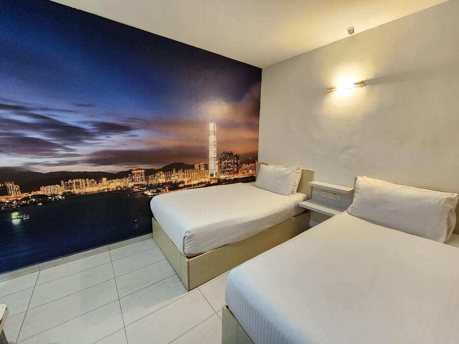 Grand Twin Room | Desk, laptop workspace, iron/ironing board, free WiFi