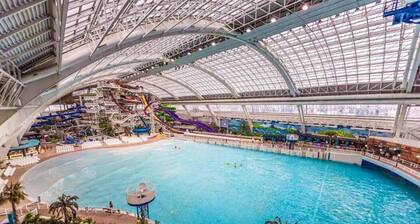 ★New★Bright Modern Home★King Bed★Fireplace✔Clean!