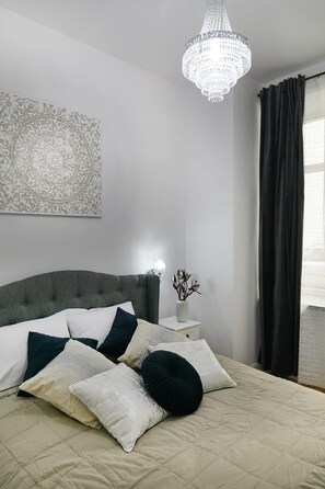 1 habitación, tabla de planchar con plancha, wifi y ropa de cama 