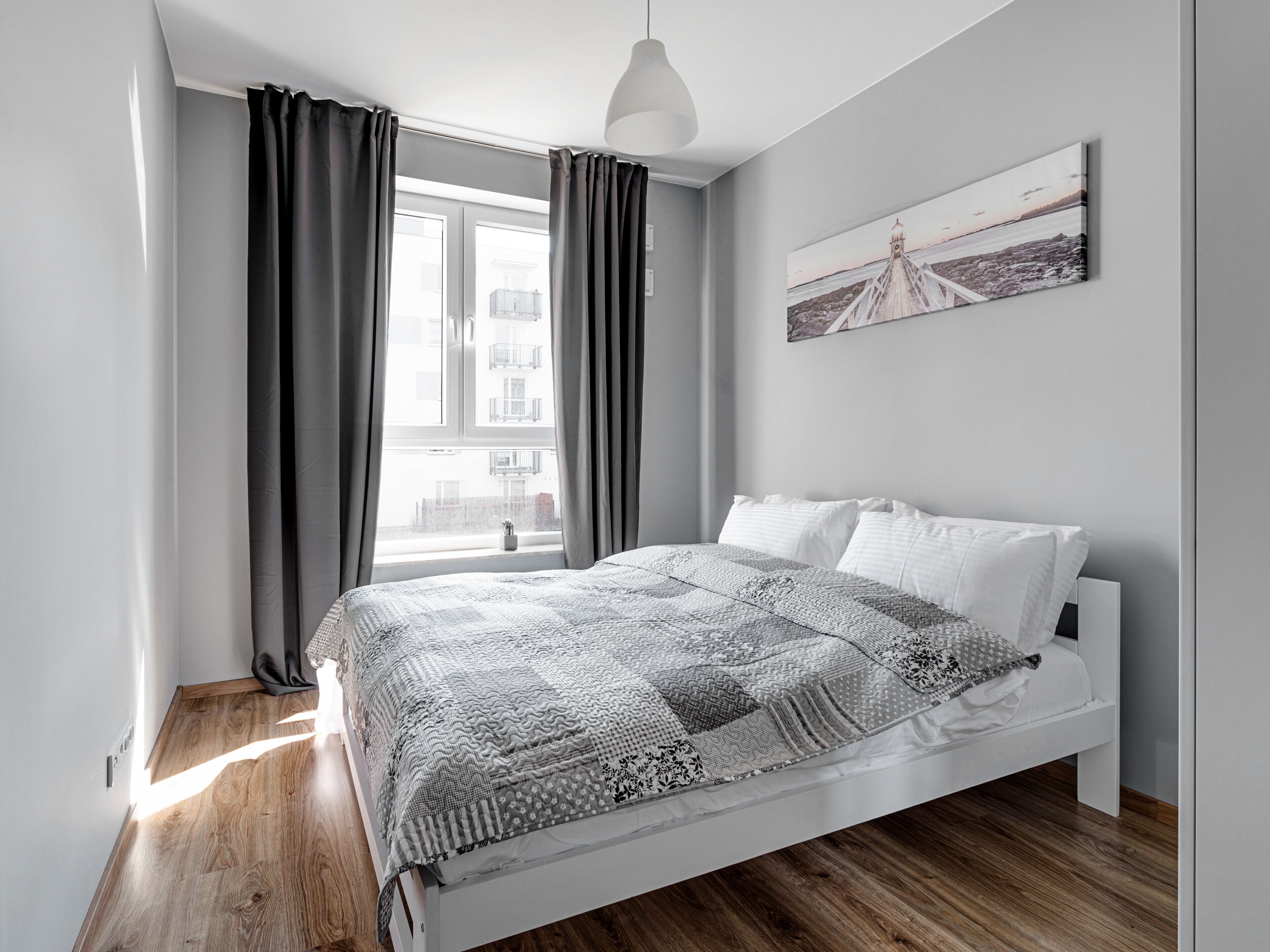 1 habitación, tabla de planchar con plancha y wifi 